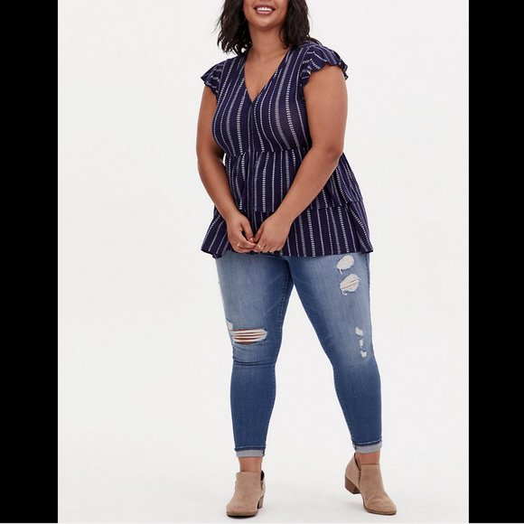 TORRID NAVY WHITE BUTTON FRONT LAYERED BABYDOLL SOFT TOP - Picture 6 of 6